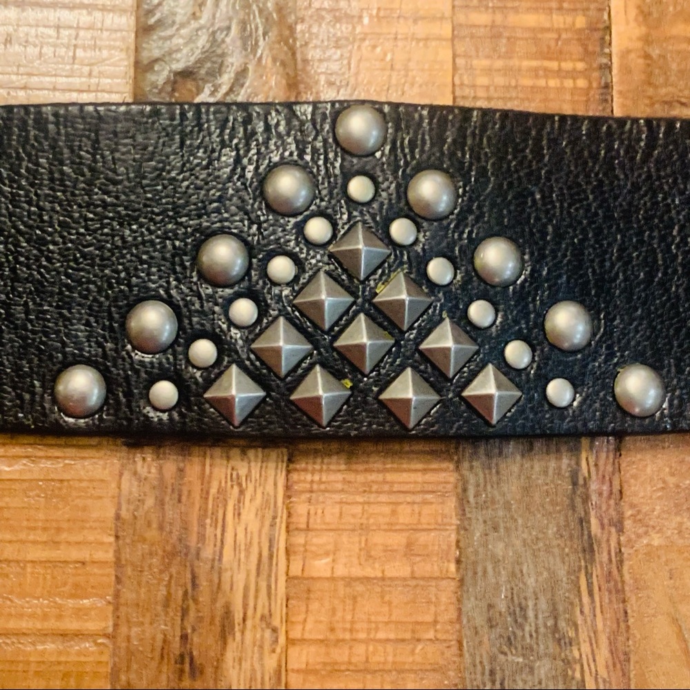 Linea Pelle Italian Leather Black Studded Belt sz S - Picture 11 of 13